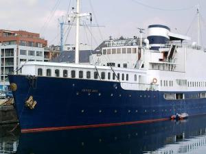 Floatel Diamond Princess Hotel แอนต์เวิร์ป ภายนอก รูปภาพ